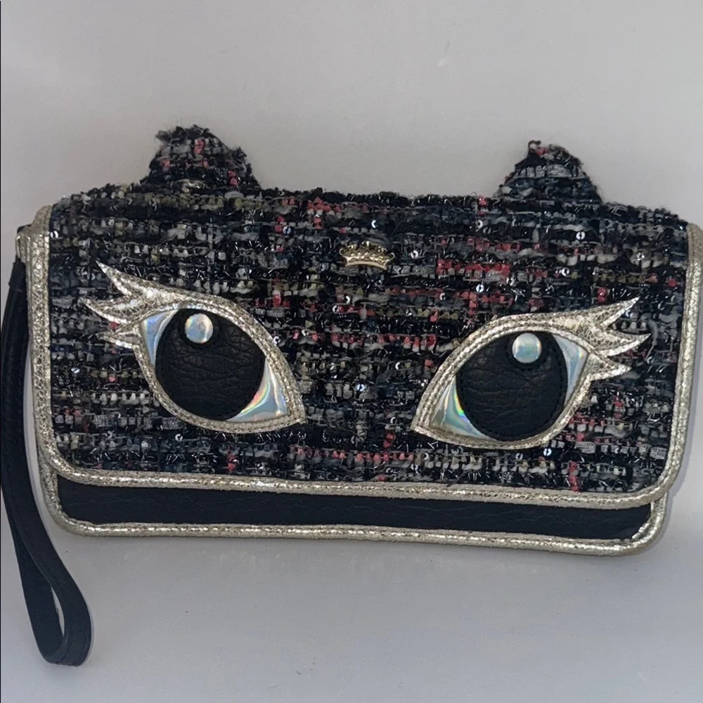 Juicy Cotoure cat face wristlet